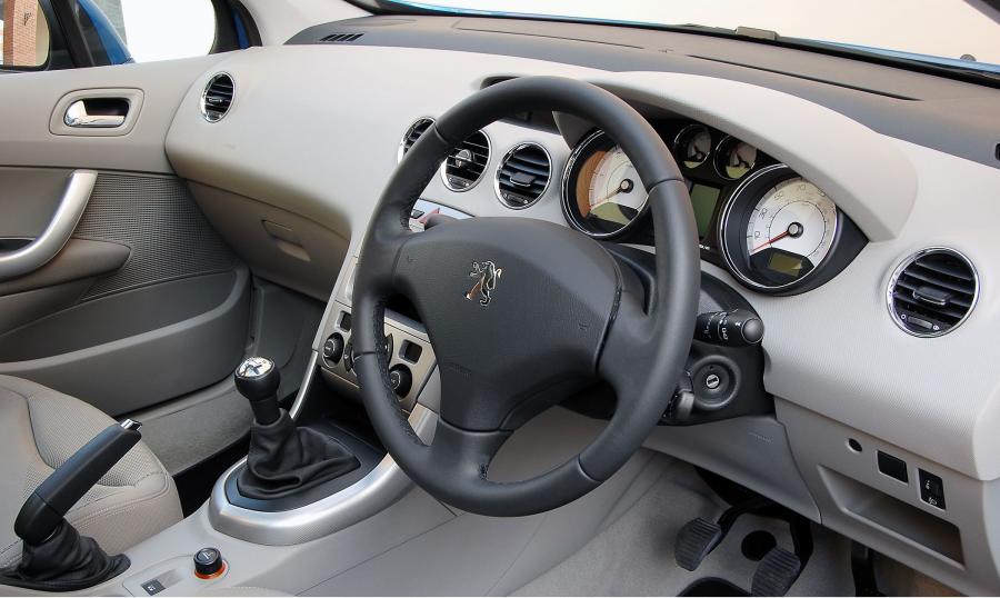  Peugeot 308 2007 года  (фото 71 из 125)